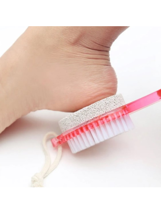 Outil Soins Pieds 4 en 1 : Râpe Pieds, Brosse Ongles, Anti Callosités et Peau morte