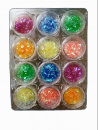 paillettes-motifs-stickers-strass-onglerie-manucure-pédicure-ongles-soins